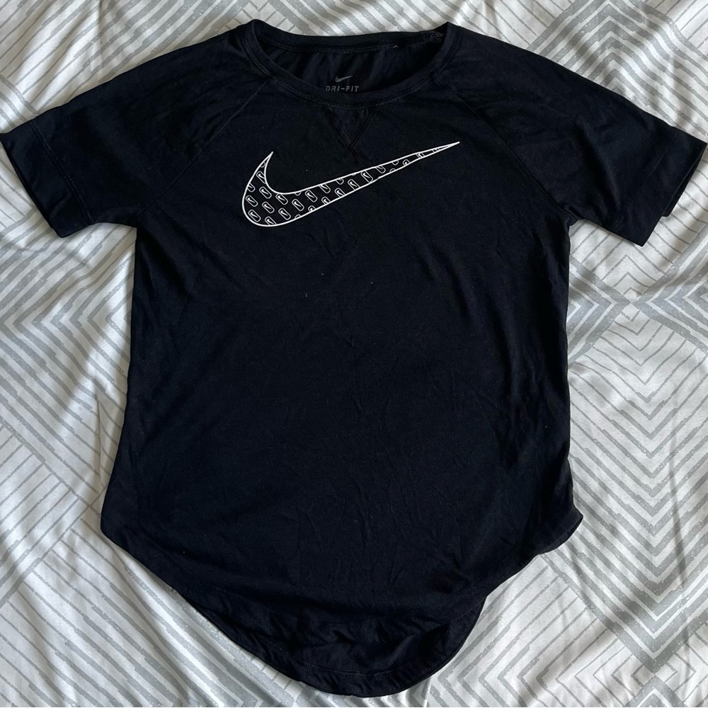 Black Nike T-shirt